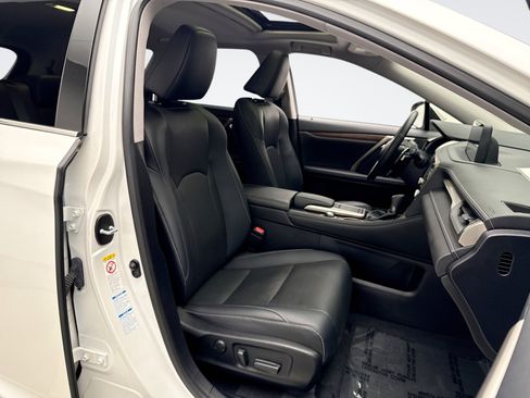 Used 2020 Lexus RX 350L Premium w/ Premium Package AWD/4WD image 17