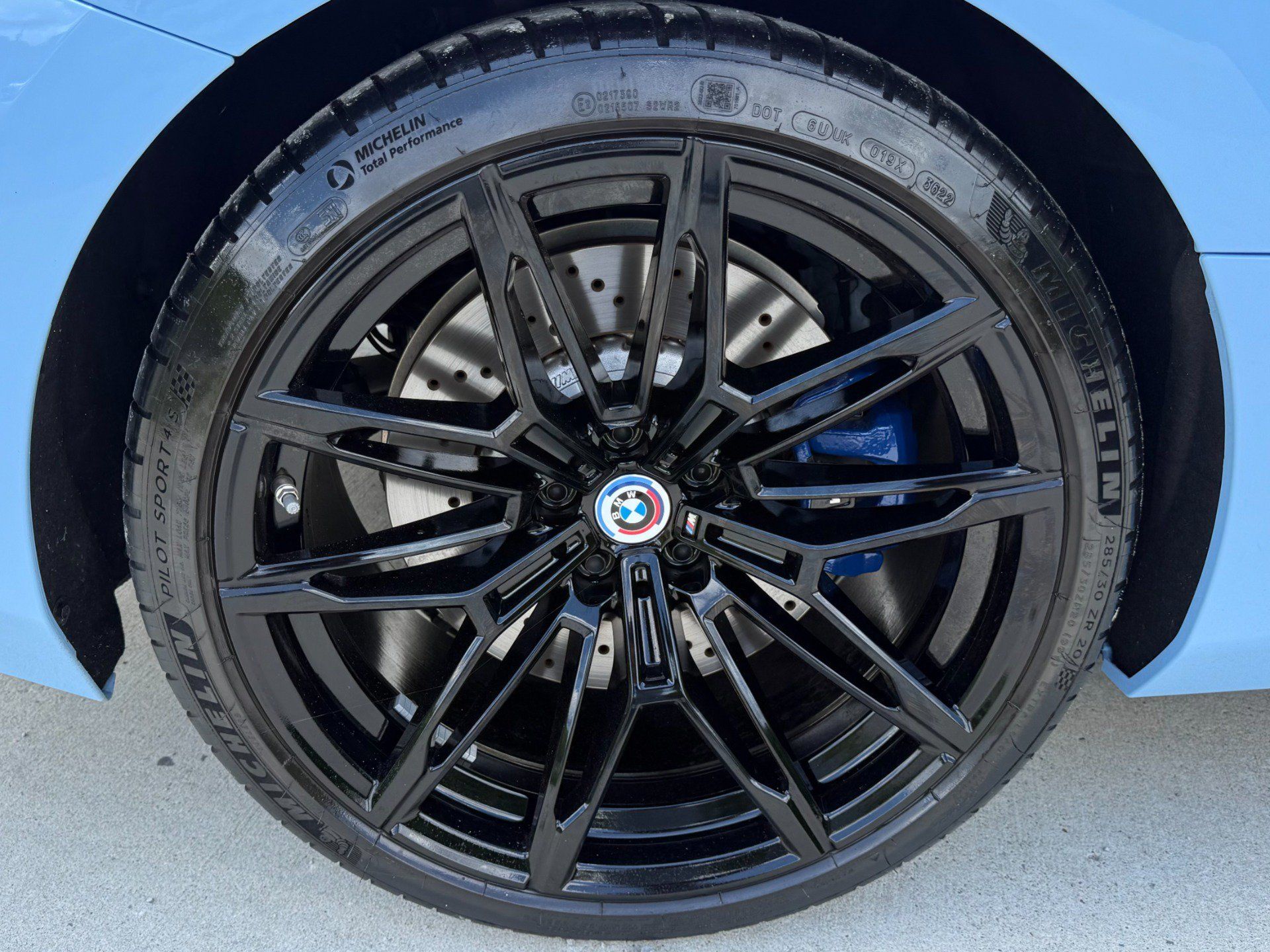Used 2023 BMW M2 w/ Lighting Package RWD image 50