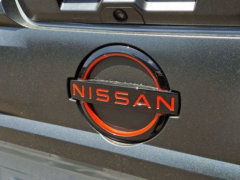 Certified 2025 Nissan Frontier PRO-4X AWD/4WD image 31