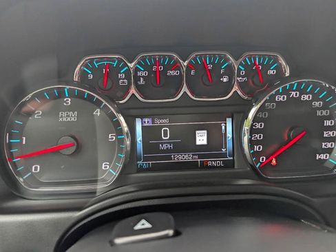 Used 2017 Chevrolet Suburban LT AWD/4WD image 17