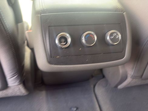 Used 2013 Chevrolet Traverse LS FWD image 20