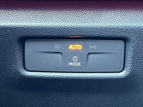 New 2026 Volkswagen Tiguan SE R-Line AWD/4WD image 18