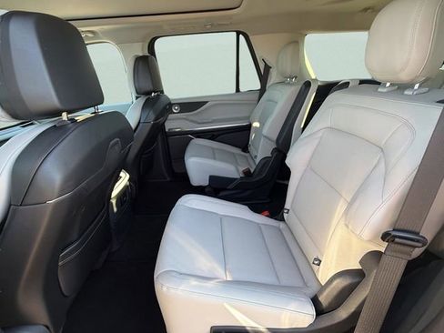 New 2026 Lincoln Navigator Reserve w/ Jet Appearance Package image 12