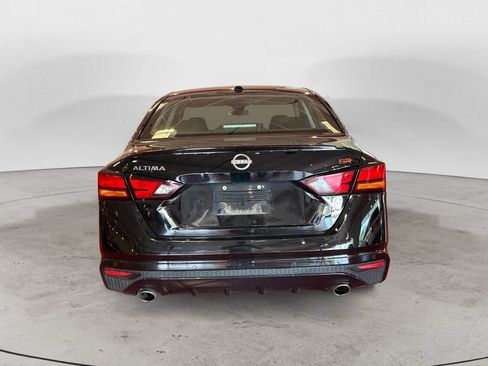 Used 2024 Nissan Altima 2.5 SR w/ SR Premium Package FWD image 4