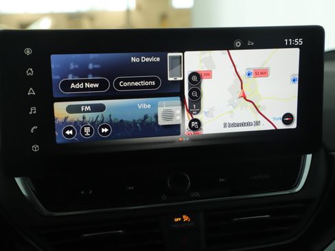 Used 2024 Nissan Altima 2.5 SR w/ SR Premium Package image 16