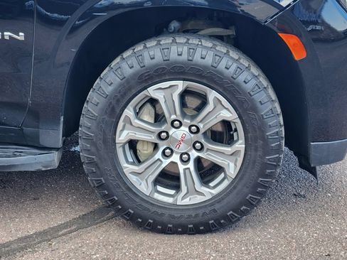 Used 2024 GMC Yukon XL SLE w/ Max Trailering Package AWD/4WD image 30