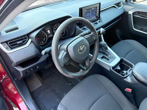 Used 2020 Toyota RAV4 LE image 24