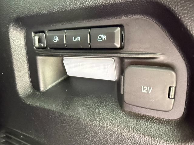 Used 2020 Ford Explorer Platinum w/ Premium Technology Package AWD/4WD image 12
