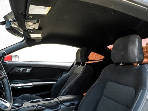 Used 2017 Ford Mustang Coupe RWD image 30