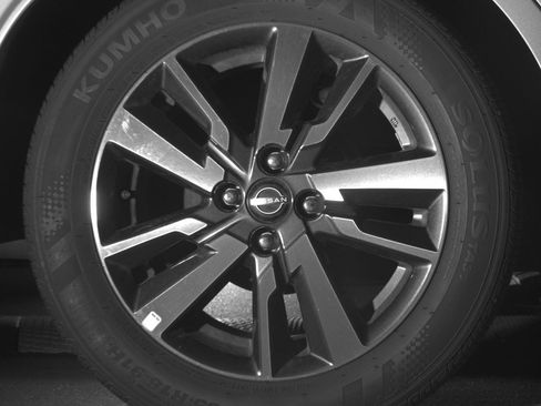 Used 2025 Nissan Versa SV FWD image 15