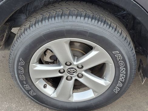 Used 2015 Toyota RAV4 XLE image 27