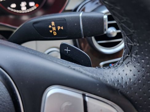 Used 2017 Mercedes-Benz GLC 300 w/ Premium 1 Package image 11