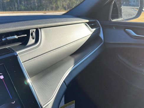 New 2025 Jeep Grand Cherokee Altitude image 20