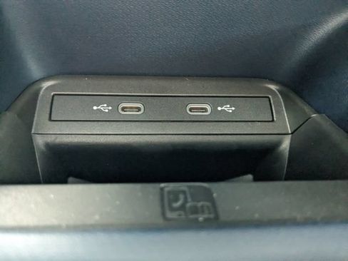 New 2025 Volkswagen ID. Buzz Pro S RWD image 31