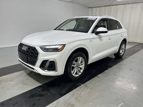 Used 2023 Audi Q5 2.0T Premium w/ Convenience Package AWD/4WD image 5