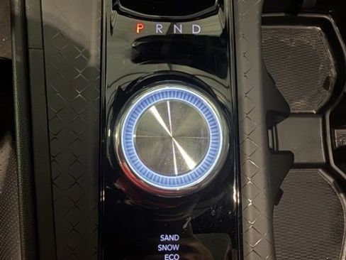 Used 2025 Jeep Wagoneer S Limited image 23