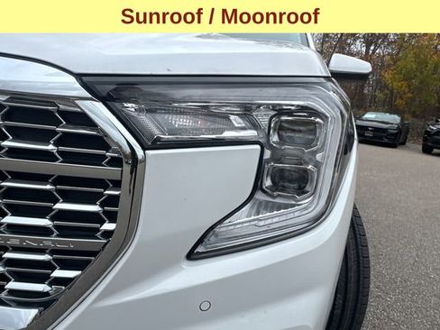 Used 2023 GMC Terrain Denali image 5