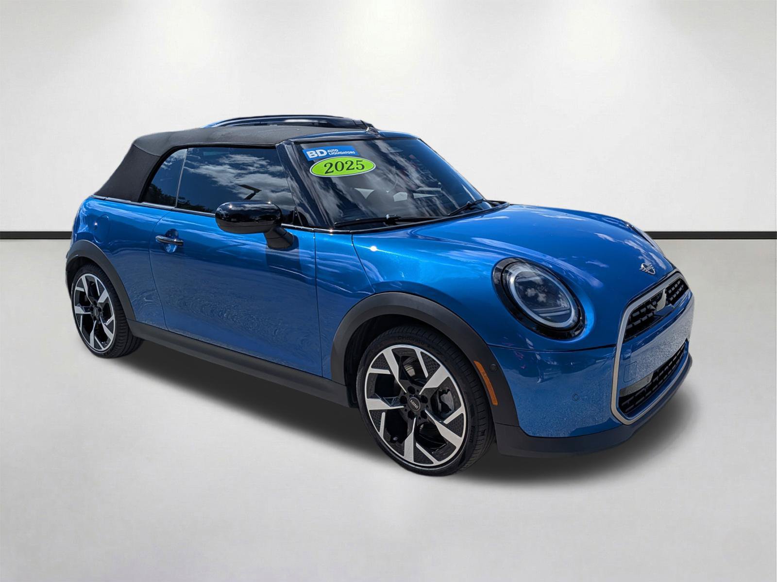 Used 2025 MINI Cooper Convertible FWD image 2