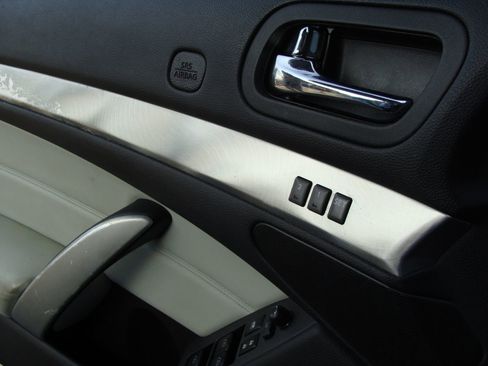 Used 2011 INFINITI G37 Sport w/ Premium Pkg image 20