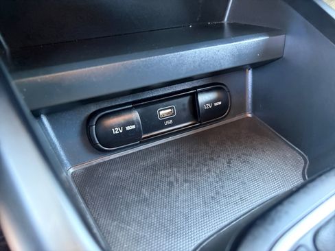 Used 2024 Kia Soul LX FWD image 29