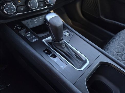 New 2025 Nissan Kicks SV w/ Illumination Package image 18