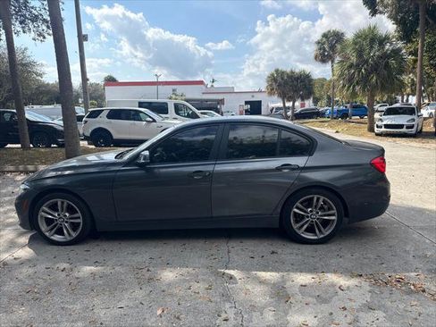 Used 2016 BMW 320i Sedan w/ Sport Package image 11