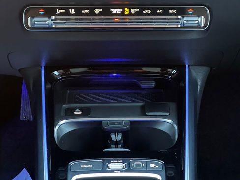 Certified 2026 Mercedes-Benz GLB 250 4MATIC image 22