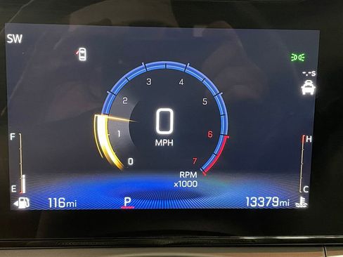 Used 2024 Chevrolet Trax LT w/ Driver Confidence Package image 27