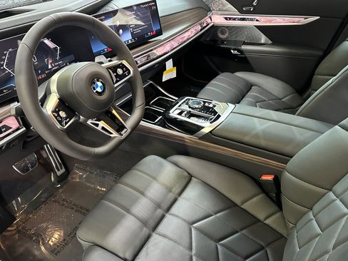 New 2026 BMW 760i xDrive image 7