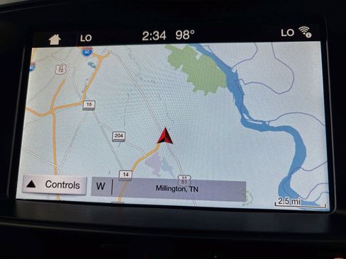 Used 2018 Ford Explorer XLT w/ Equipment Group 202A FWD image 13