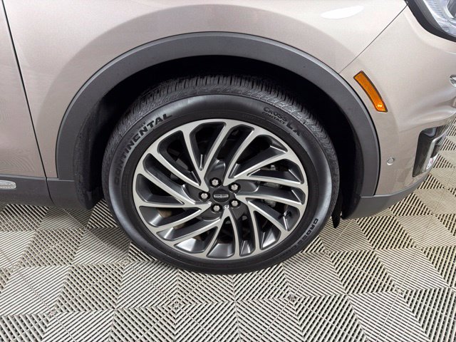 Used 2020 Lincoln Nautilus Reserve w/ Equipment Group 201A AWD/4WD image 16