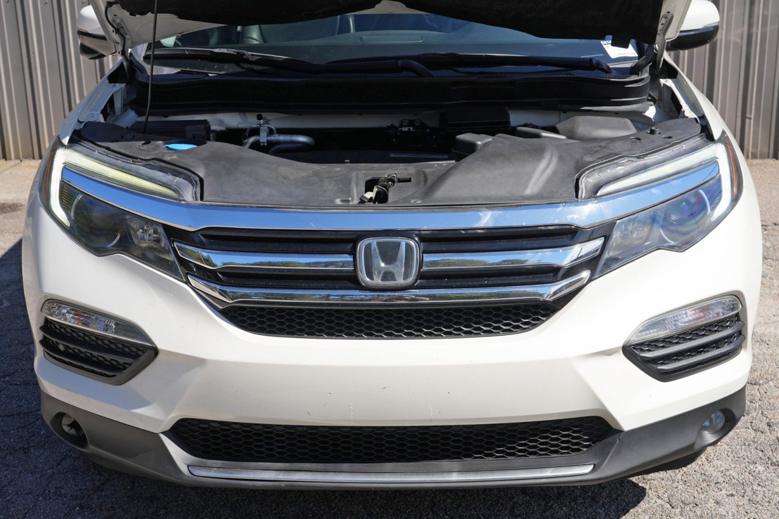 Used 2017 Honda Pilot Touring image 7