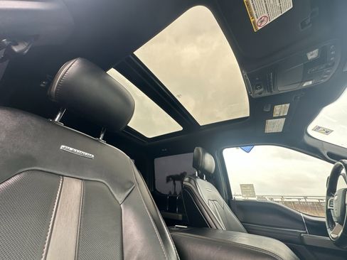 Certified 2019 Ford F350 Platinum w/ Platinum Ultimate Package image 16