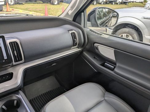 Certified 2025 Ford Expedition Max Active image 19