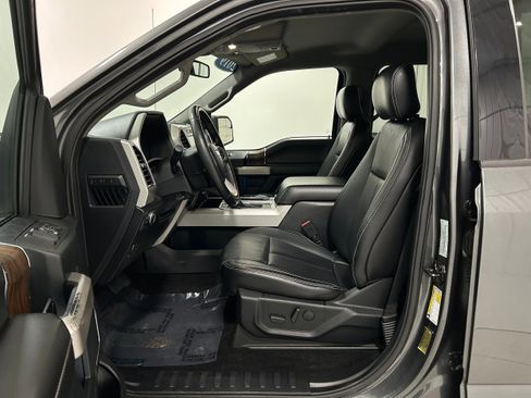 Used 2019 Ford F150 Lariat w/ Trailer Tow Package AWD/4WD image 4