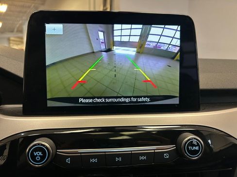 Used 2020 Ford Escape SE Sport image 12