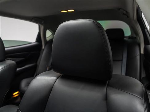 Used 2018 INFINITI Q70 L 3.7 image 20