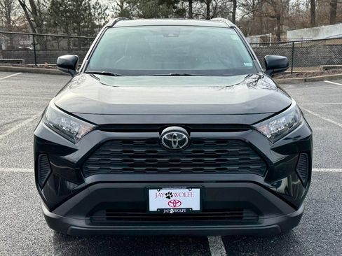 Used 2019 Toyota RAV4 LE image 11