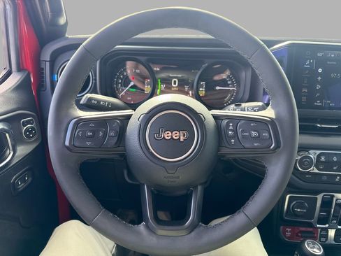 Used 2025 Jeep Wrangler Unlimited Rubicon 4xe w/ Convenience Group image 15