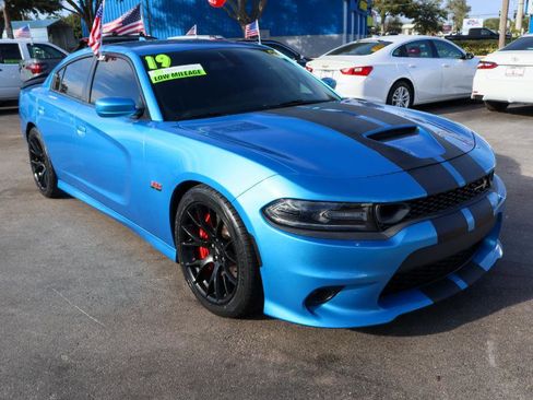 Used 2019 Dodge Charger Scat Pack w/ Dynamics Package image 9