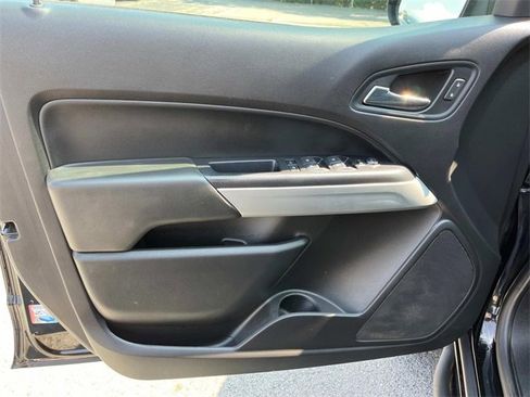 Used 2019 Chevrolet Colorado ZR2 image 25