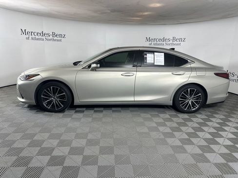 Used 2023 Lexus ES 350 w/ Premium Package FWD image 4