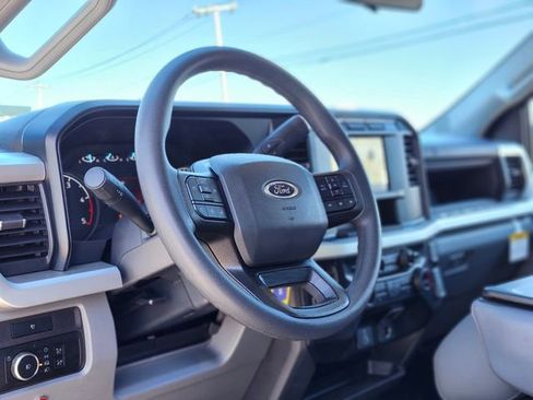 New 2024 Ford F550 4x4 Regular Cab Super Duty image 13