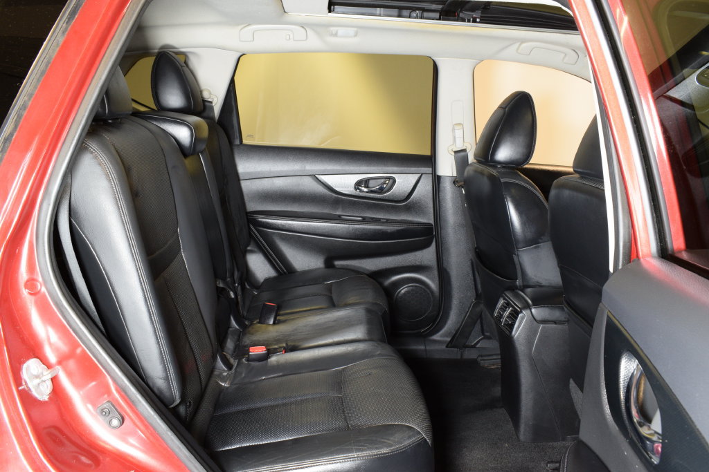 Used 2014 Nissan Rogue SL w/ SL Premium Package AWD/4WD image 29