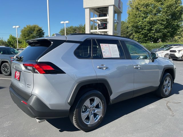 Used 2025 Toyota RAV4 XLE AWD/4WD image 8