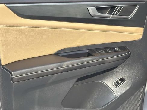Used 2024 Volkswagen Atlas Cross Sport SE w/ Panoramic Sunroof Package FWD image 16