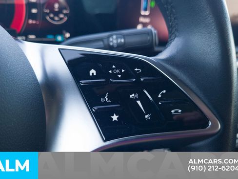 Used 2025 Mercedes-Benz CLA 250 4MATIC image 30