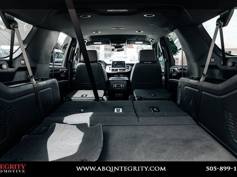 Used 2024 GMC Yukon XL AT4 AWD/4WD image 53