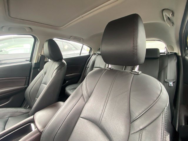 Used 2017 MAZDA MAZDA3 Grand Touring FWD image 6