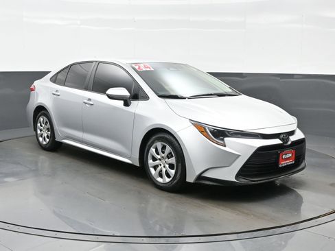 Used 2024 Toyota Corolla LE FWD image 8